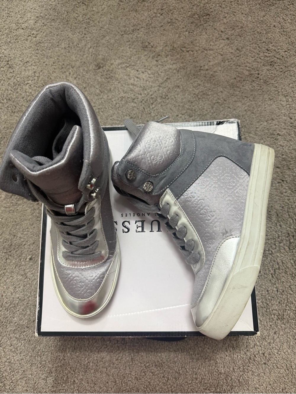 Womens sz 7 Guess Silver and Gray High-Top wedge Shoes
